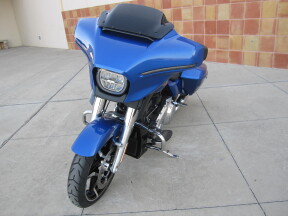 2025 Harley-Davidson® Street Glide® Blue Burst thumb 2