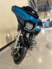 2026 Harley-Davidson® Street Glide® Teal Thunder / Vivid Black - Black thumb 3