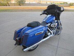 2025 Harley-Davidson® Street Glide® Blue Burst thumb 1