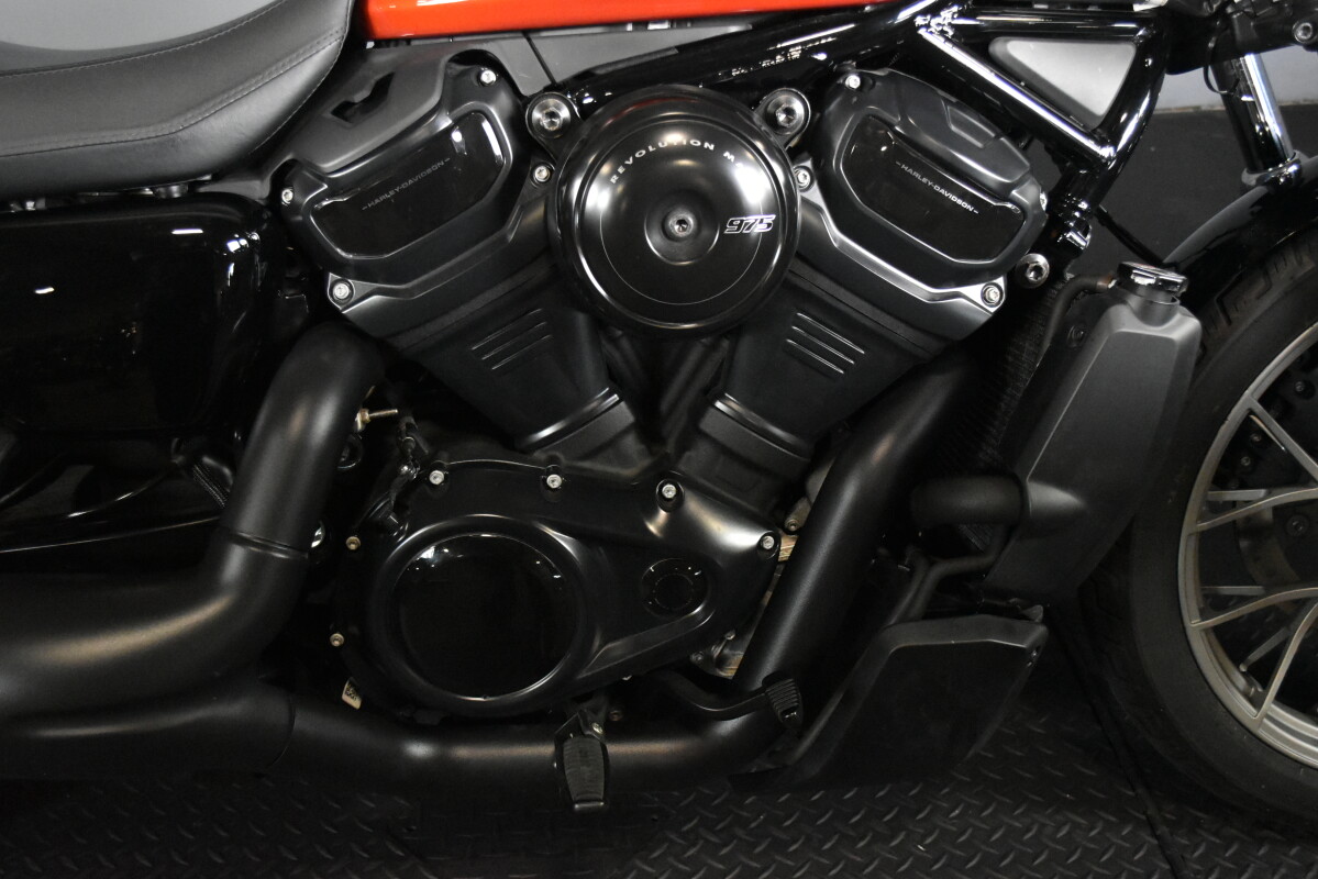 2025 Harley-Davidson® Nightster™ Special RH975S, photo 10