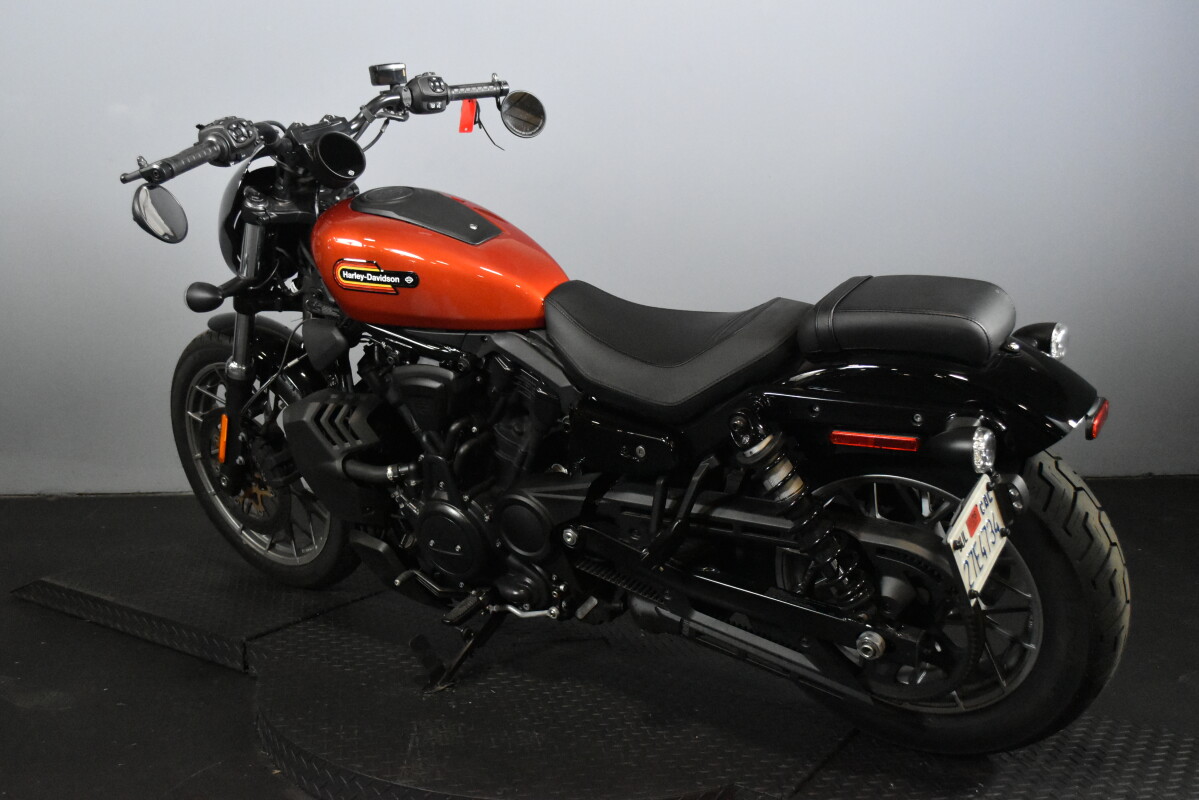 2025 Harley-Davidson® Nightster™ Special RH975S, photo 5