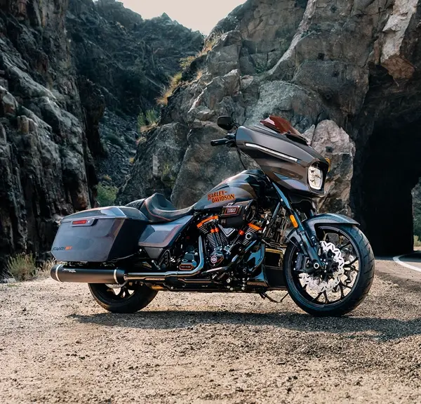 CVO™ Street Glide™ ST | Harley-Davidson Certified Saitama