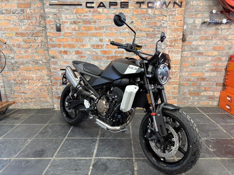 2024 HUSQVARNA 801 SVARTPILEN BLACK