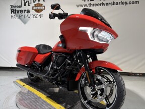 2026 Harley-Davidson® Road Glide® Blood Orange - Black thumb 2