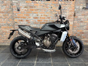 2024 HUSQVARNA 801 SVARTPILEN BLACK thumb 3