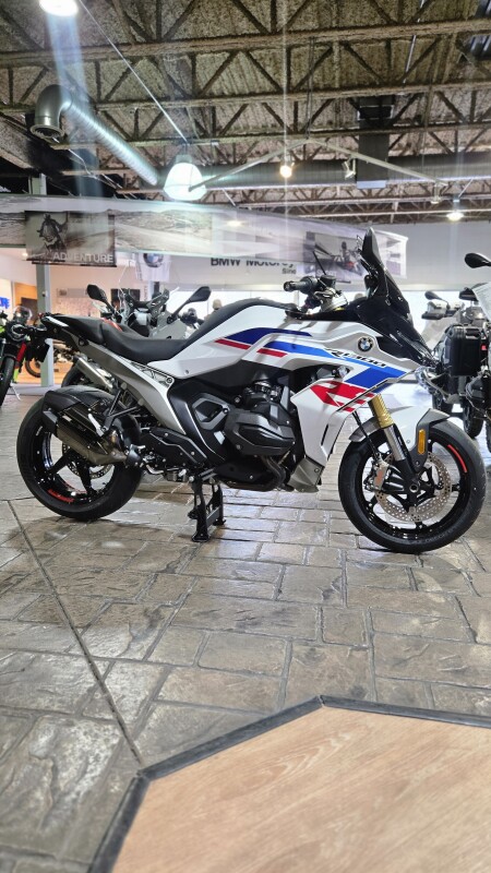 2026 BMW Motorrad R 1300 RS | $750 Cash Rebate