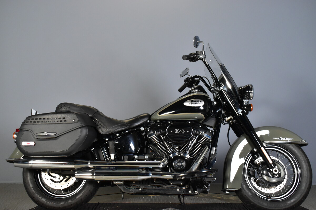 2021 Harley-Davidson® Heritage Classic 114 FLHCS