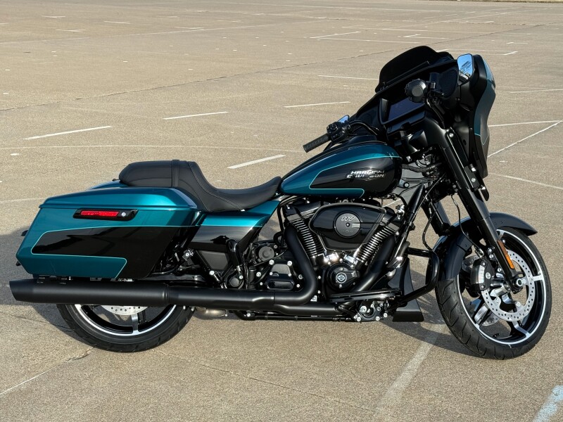 2024 Street Glide Attainability | Clinton Harley-Davidson®