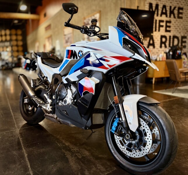 2026 BMW Motorrad M 1000 XR Light White/M Motorsport