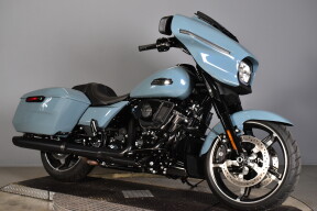 2024 Harley-Davidson® Street Glide® FLHX thumb 2