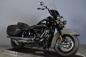 2021 Harley-Davidson® Heritage Classic 114 FLHCS thumb 2