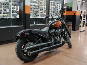 2023 Harley-Davidson Street Bob 114 Cruiser thumb 2