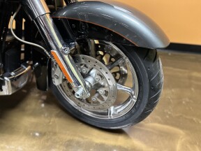 FLTRUSE 2016 CVO™ Road Glide® Ultra thumb 3