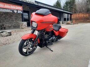 2026 Harley-Davidson® Street Glide® Blood Orange Black Trim thumb 2