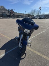 2026 Harley-Davidson® Street Glide® thumb 2