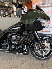 FLTRX 2026 Road Glide® thumb 3