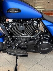 FLTRX 2026 Road Glide® thumb 3