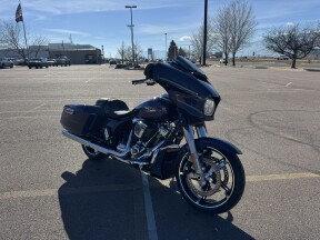 2026 Harley-Davidson® Street Glide® thumb 3