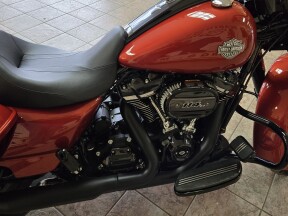 2025 Harley-Davidson® Road King® Special Whiskey Fire thumb 3