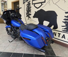 2026 Harley-Davidson® Road Glide® Aurora Blue Denim - Black thumb 2