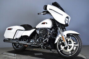 2024 Harley-Davidson® Street Glide® FLHX thumb 2