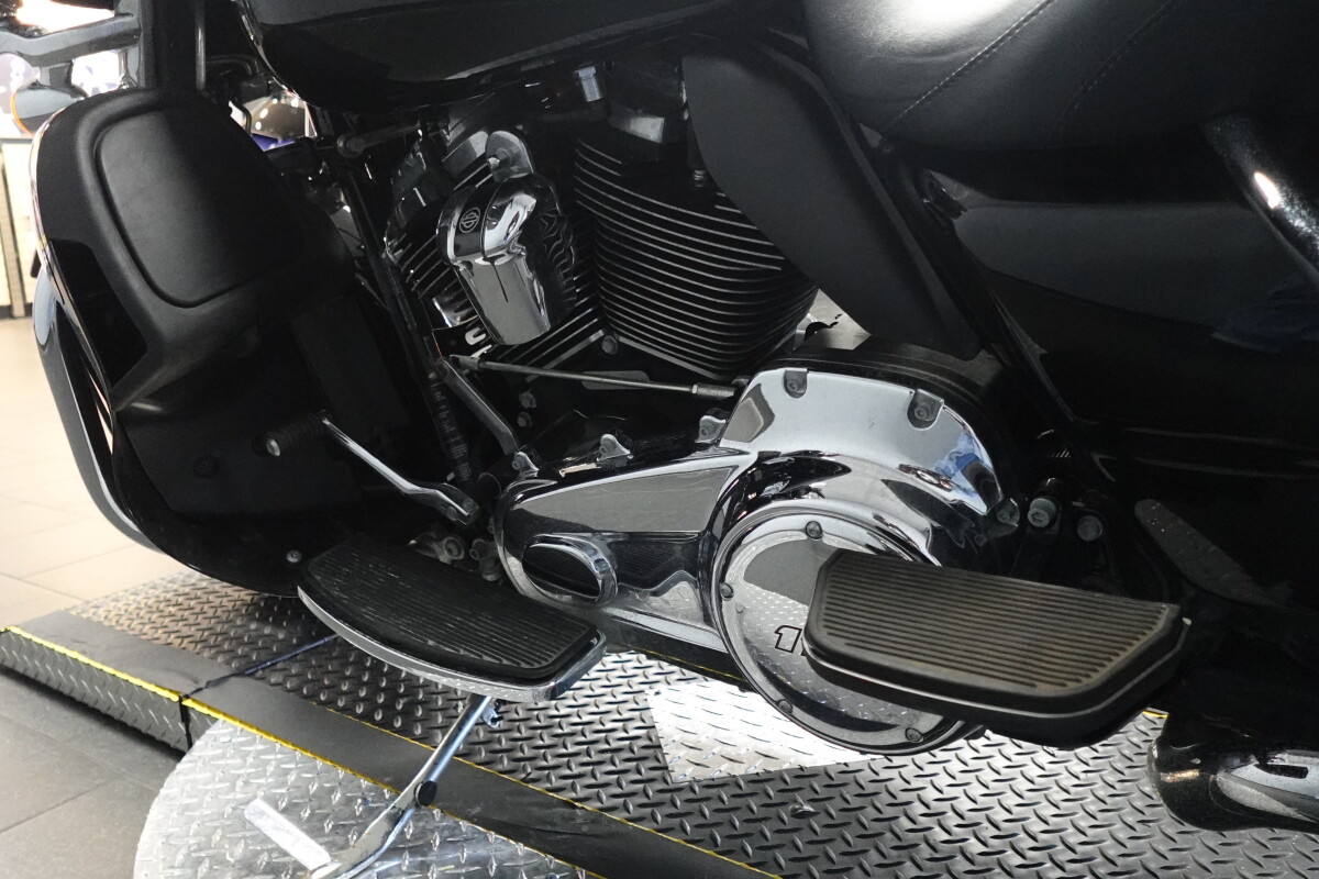 2020 Harley-Davidson® Ultra Limited FLHTK, photo 12
