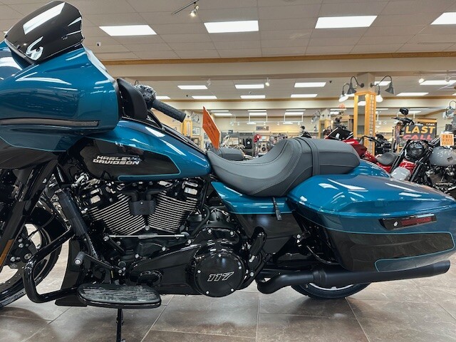2026 Harley-Davidson® Street Glide® Teal Thunder / Vivid Black Black Trim