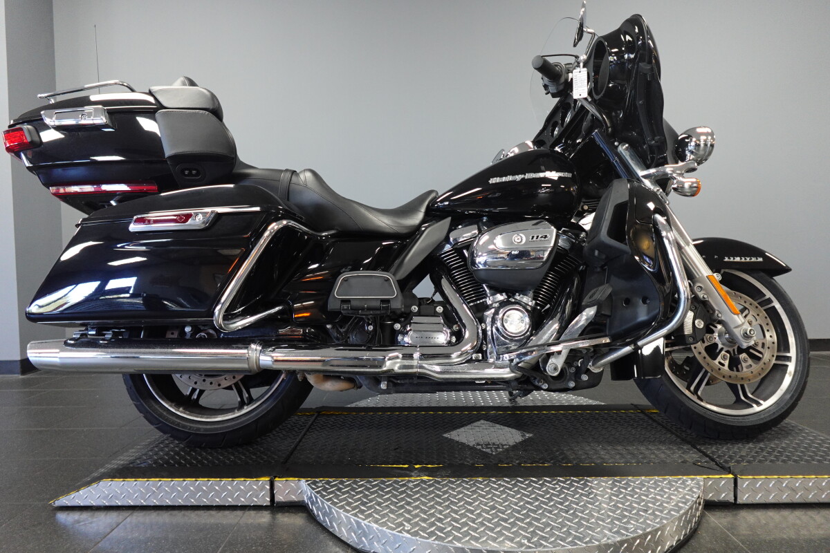 2020 Harley-Davidson® Ultra Limited FLHTK