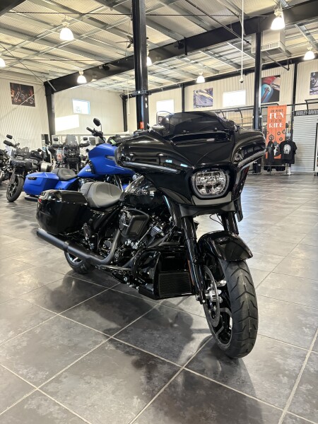 2026 Street Glide BLK on BLK