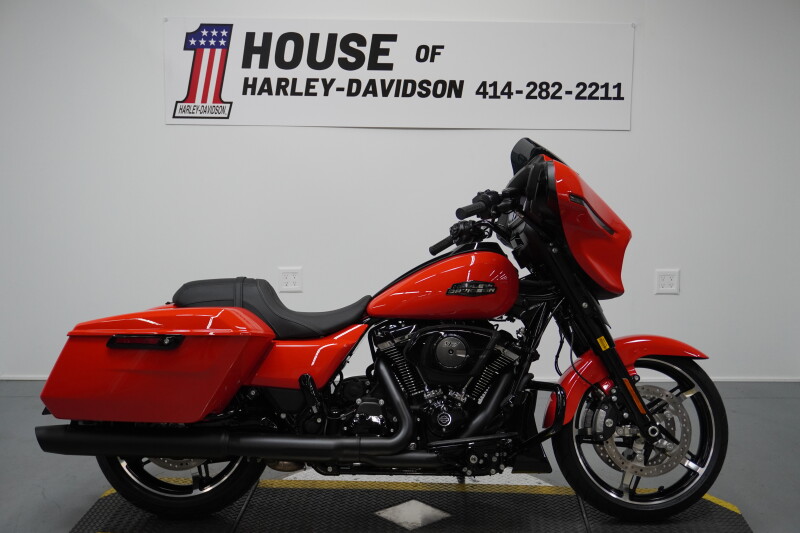 2026 Harley-Davidson® Street Glide® Blood Orange Black Trim