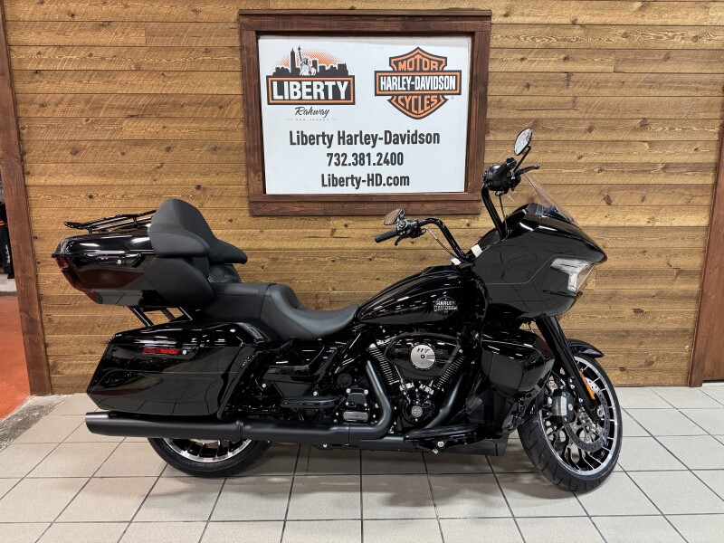 2026 Harley-Davidson® Road Glide Limited Vivid Black Black Trim FLTRXL