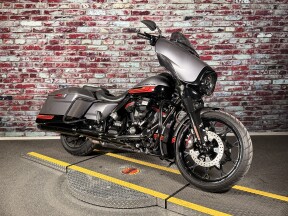 Harley-Davidson® CVO™ Street Glide® 2020 FLHXSE SMKYGRY/BLKHOLE W/PINSTRIPE thumb 0
