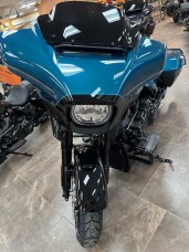 2026 Harley-Davidson® Street Glide® Teal Thunder / Vivid Black Black Trim thumb 2