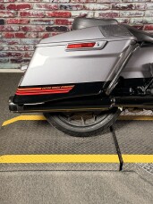 Harley-Davidson® CVO™ Street Glide® 2020 FLHXSE SMKYGRY/BLKHOLE W/PINSTRIPE thumb 1