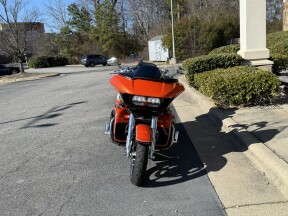 2022 Harley-Davidson® CVO™ Road Glide® Limited Wicked Orange Pearl thumb 0