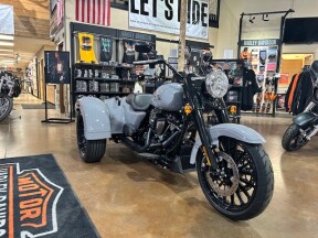 2025 Harley-Davidson® Freewheeler®  thumb 3