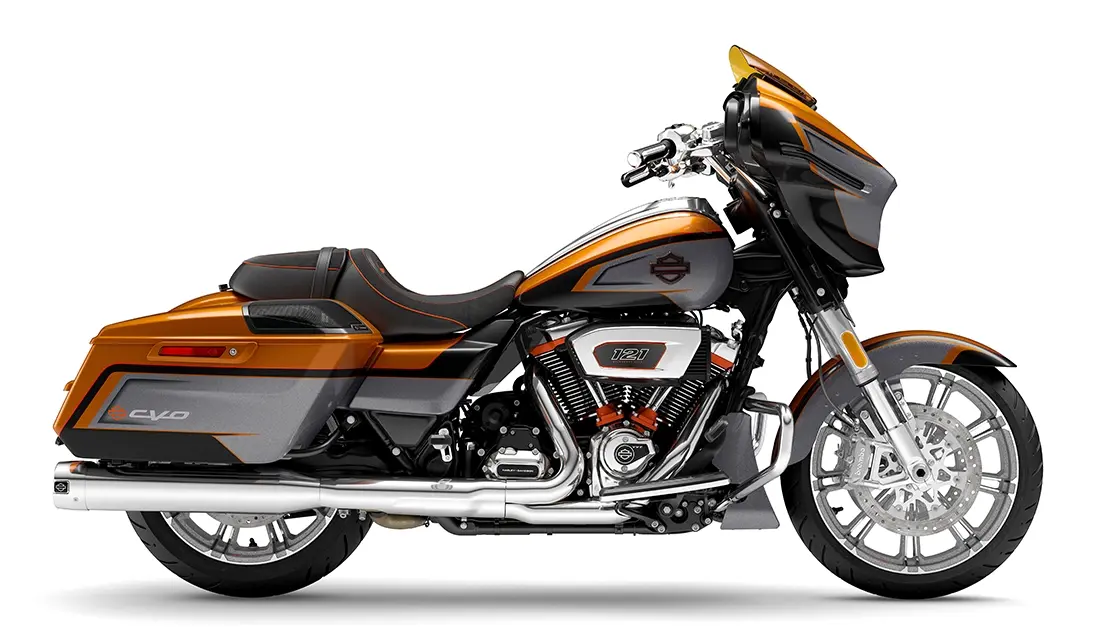 2026 Harley-Davidson® CVO Street Glide Torched Orange CVO Tri-Tone