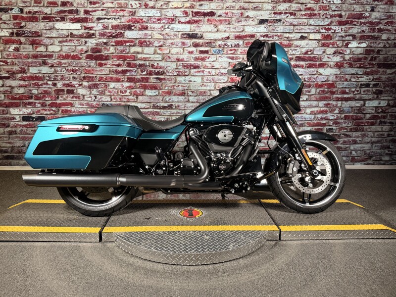 Harley-Davidson® Street Glide® 2026 FLHX TEAL THUNDR/BLK W/ PINSTRIP