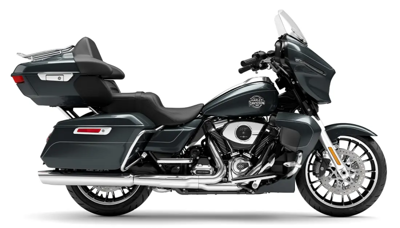 2026 Harley-Davidson® Street Glide Limited Iron Horse Metallic Chrome Trim