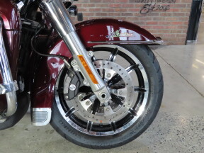 2019 Harley-Davidson® Ultra Limited Low FLHTKL thumb 2