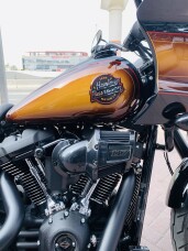 2024 Harley-Davidson® Low Rider™ ST Tobacco Fade thumb 3