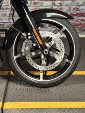 Harley-Davidson® Street Glide® 2026 FLHX TEAL THUNDR/BLK W/ PINSTRIP thumb 2
