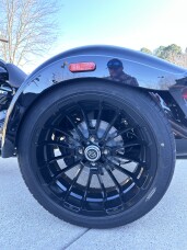 2025 Harley-Davidson® Freewheeler® Vivid Black thumb 0