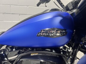 2026 Harley-Davidson® Road Glide® Aurora Blue Denim - Black FLTRX thumb 3