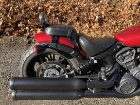 2023 Indian Motorcycle Scout® Bobber Sixty Stryker Red Metallic thumb 2