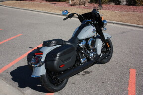 2026 Harley-Davidson® Heritage Classic FLHC thumb 2
