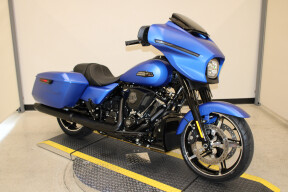 2026 Harley-Davidson Street Glide Grand American Touring FLHX thumb 2