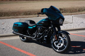 2026 Harley-Davidson® Street Glide® FLHX thumb 3