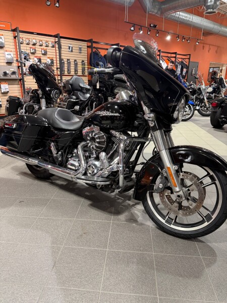FLHXS 2016 Street Glide® Special
