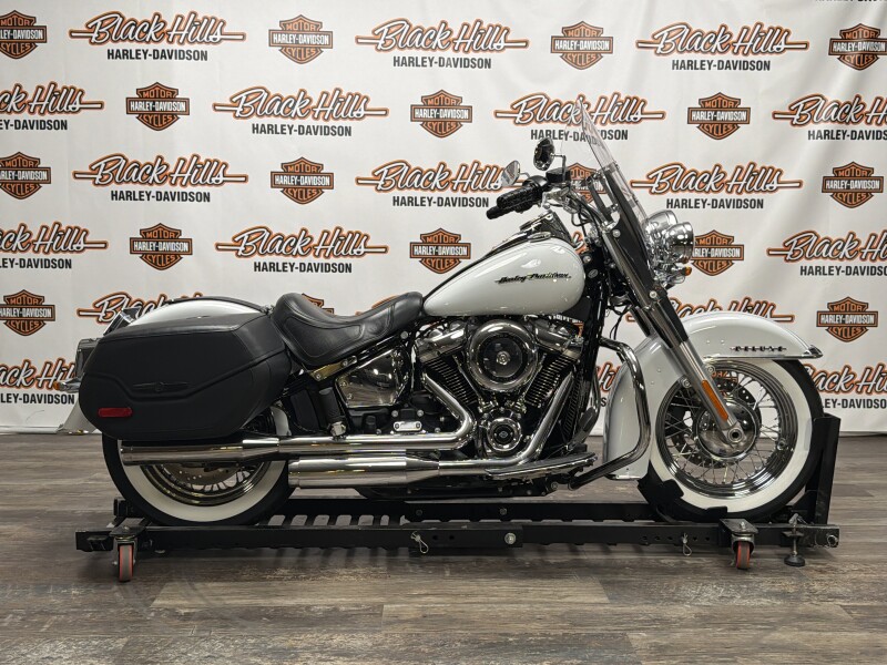 2020 Harley-Davidson® FLDE Deluxe